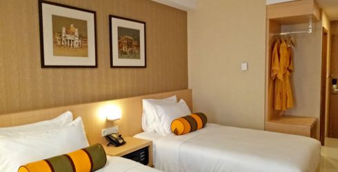 hotel room image