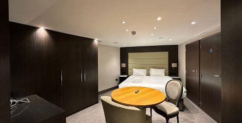 hotel room image