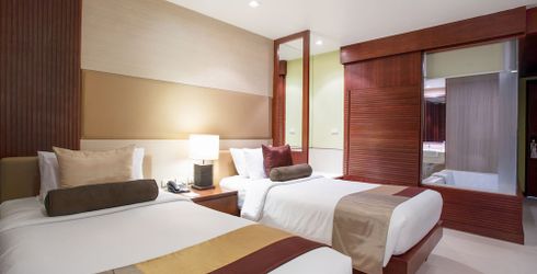 hotel room image