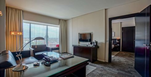 hotel room image