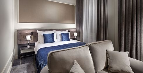 hotel room image