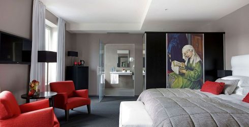 hotel room image