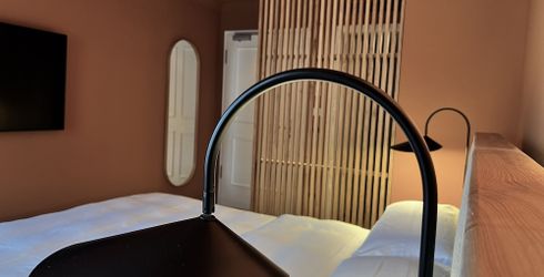hotel room image
