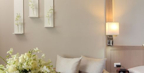hotel room image