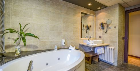 hotel room image