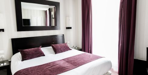 hotel room image