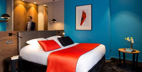 hotel room image