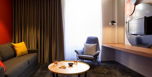 hotel room image