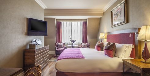 hotel room image