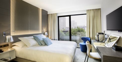 hotel room image