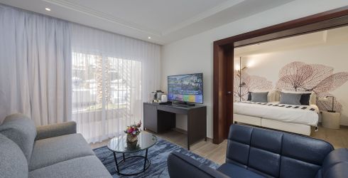 hotel room image