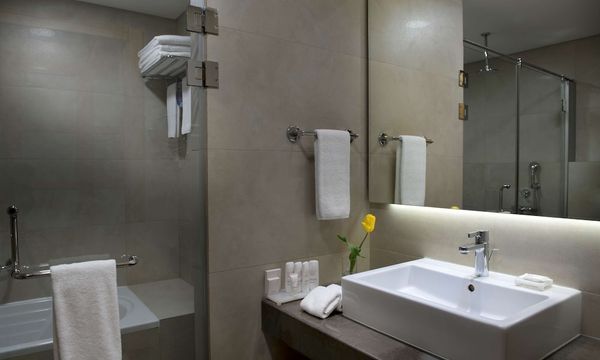 Radisson Blu Hotel, Beirut Verdun hotel in ベイルート