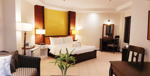 hotel room image