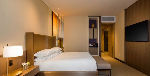hotel room image