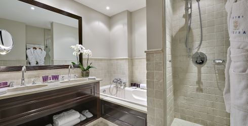hotel room image