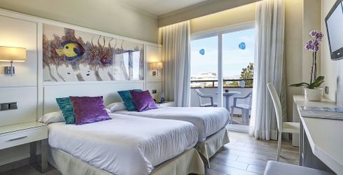hotel room image