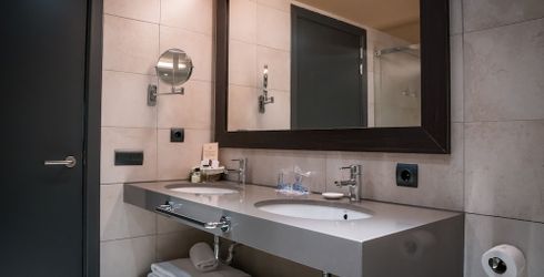 hotel room image