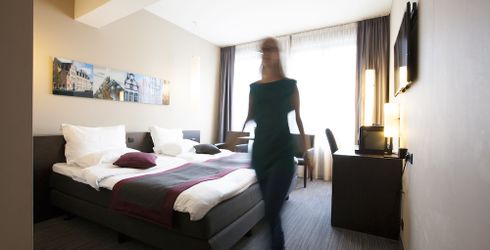 hotel room image
