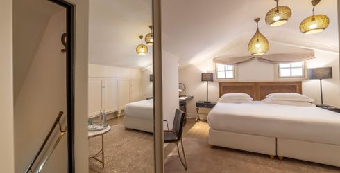 hotel room image