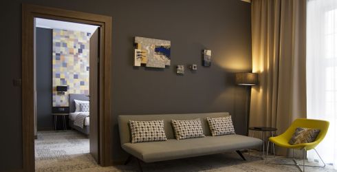 hotel room image