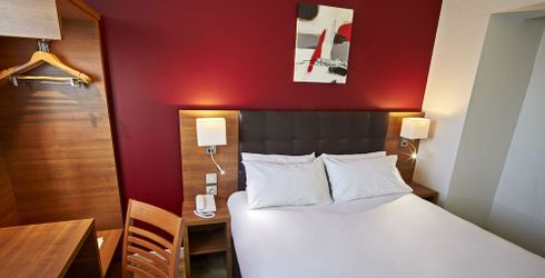 hotel room image