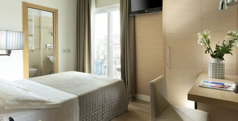 hotel room image