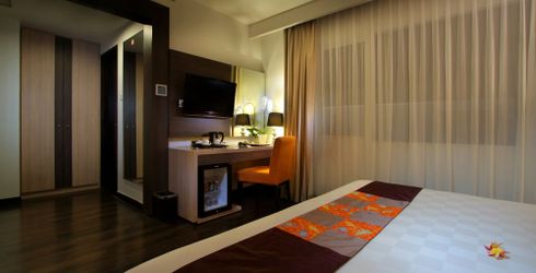 hotel room image
