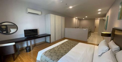 hotel room image