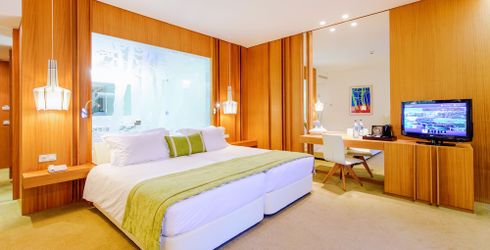 hotel room image