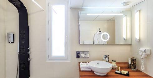 hotel room image