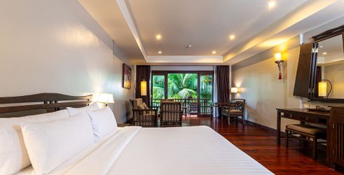 hotel room image