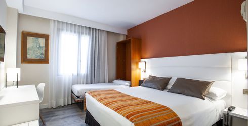 hotel room image