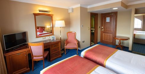 hotel room image
