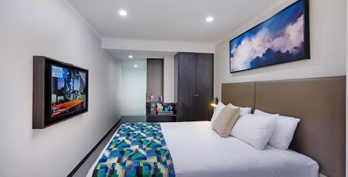 hotel room image