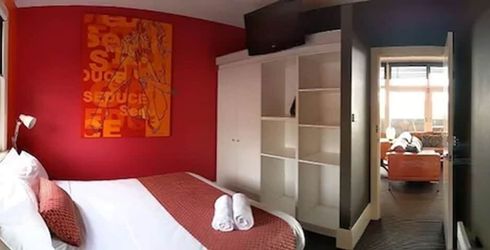 hotel room image
