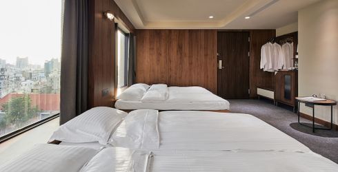hotel room image
