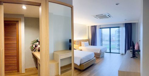 hotel room image