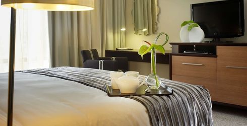 hotel room image