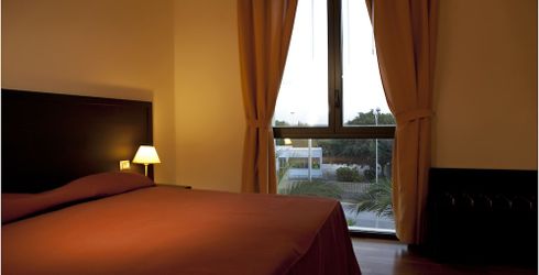 hotel room image