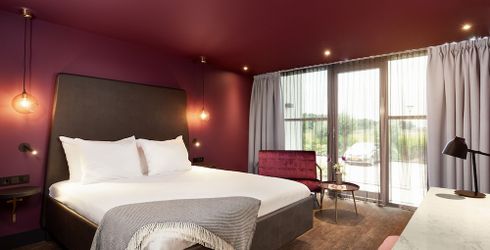 hotel room image