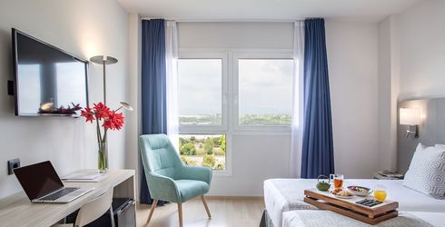hotel room image