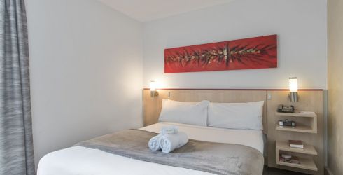 hotel room image