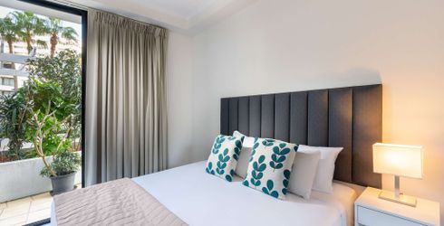 hotel room image