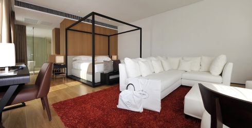 hotel room image