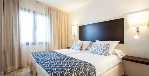 hotel room image