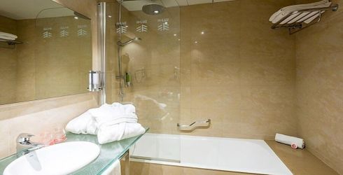 hotel room image