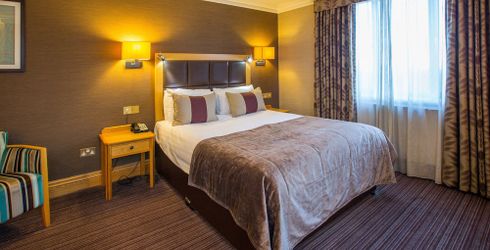 hotel room image