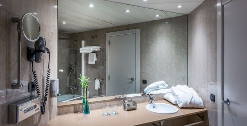 hotel room image