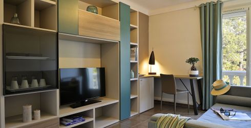 hotel room image