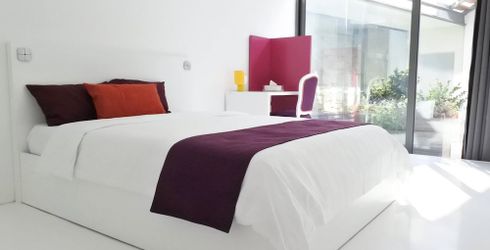 hotel room image